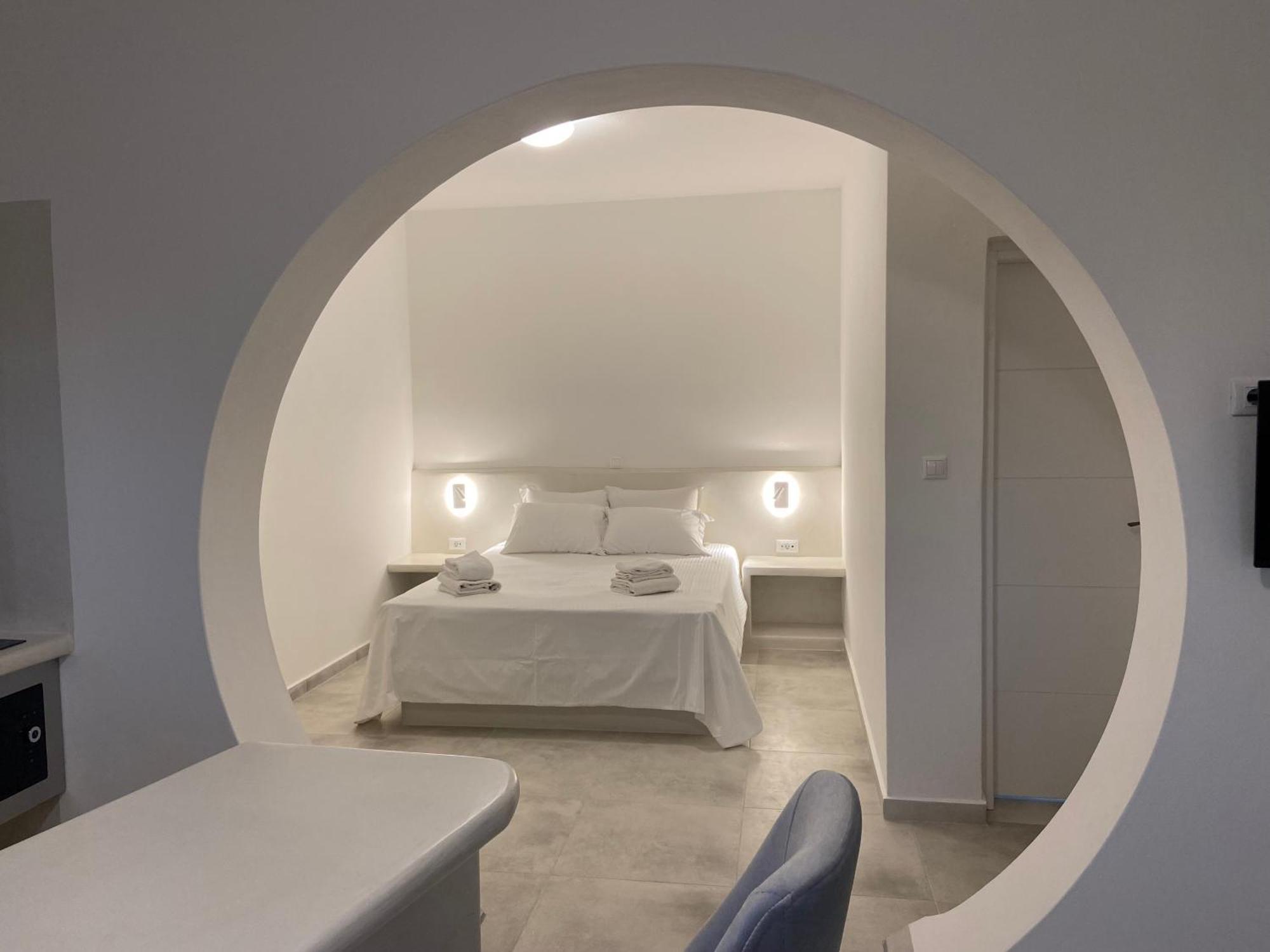 Ena Suites Santorini Pýrgos 外观 照片