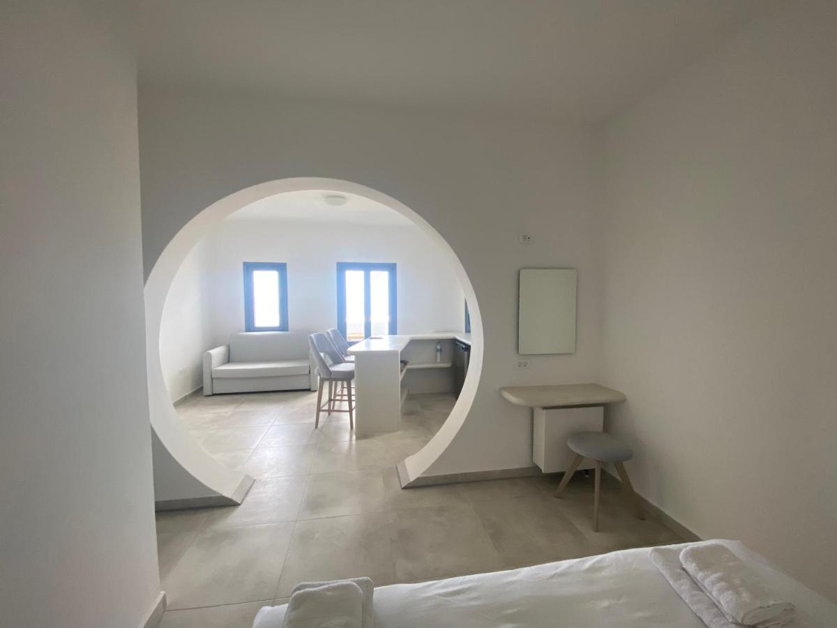Ena Suites Santorini Pýrgos 外观 照片