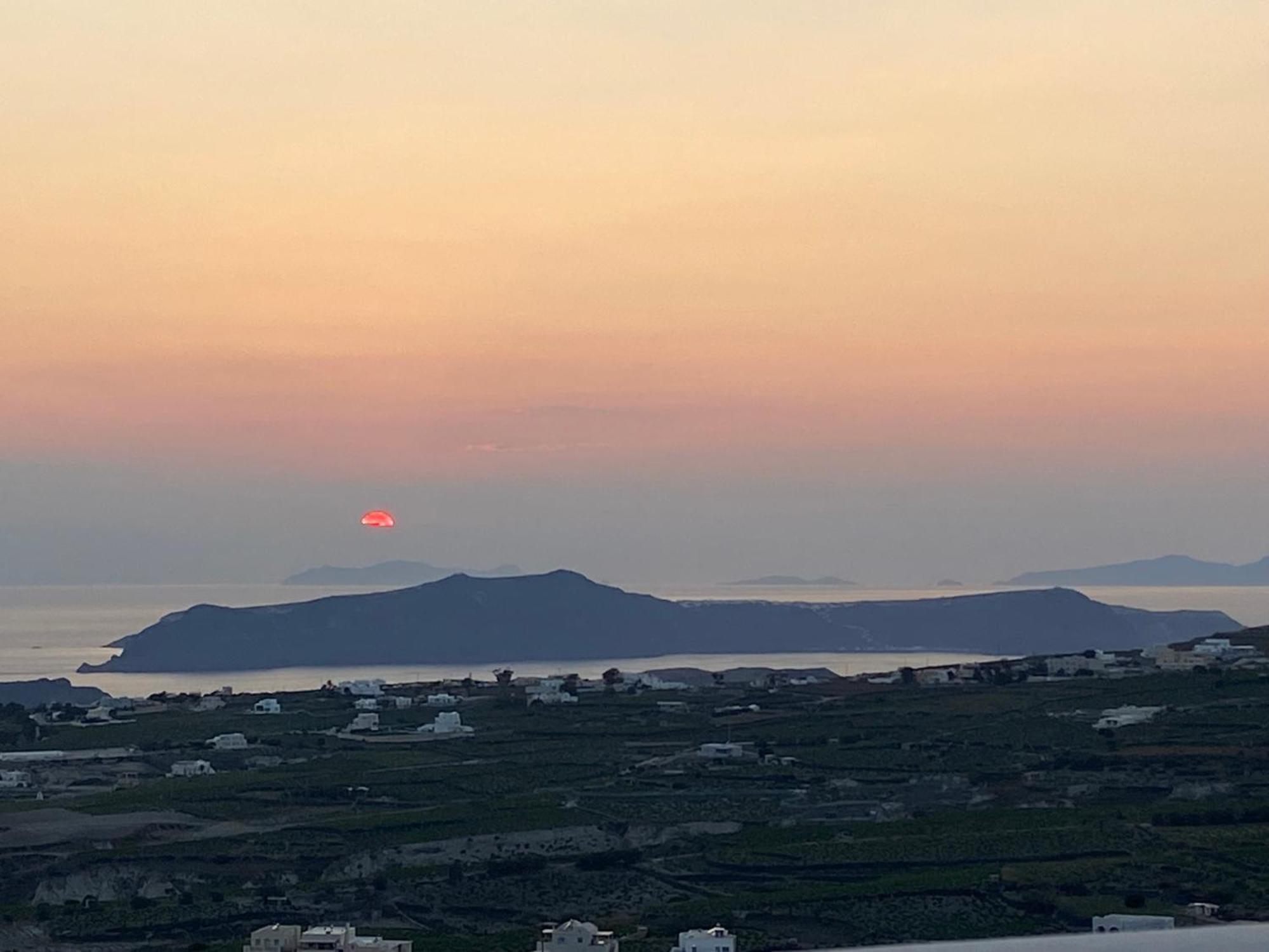 Ena Suites Santorini Pýrgos 外观 照片