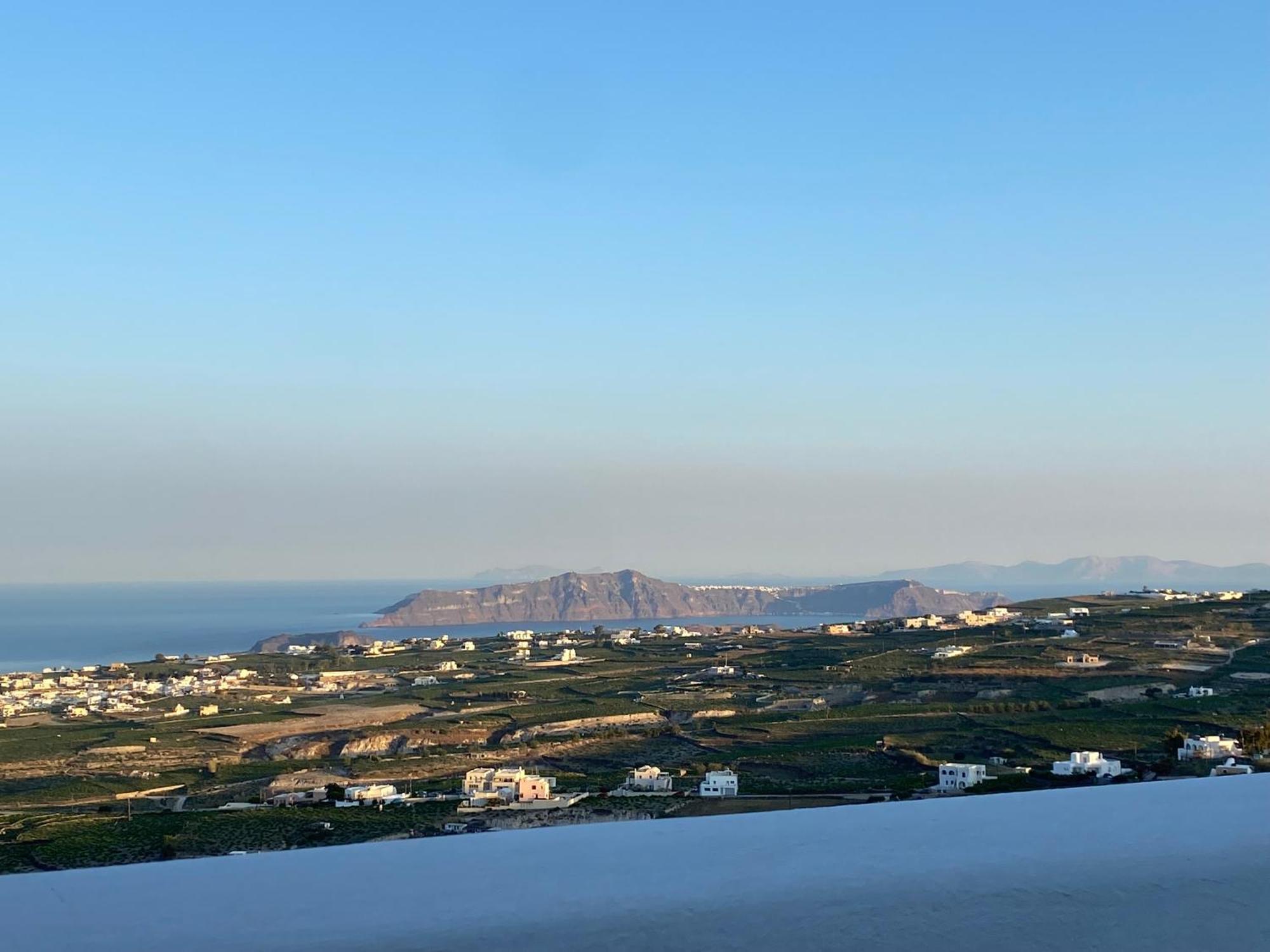 Ena Suites Santorini Pýrgos 外观 照片