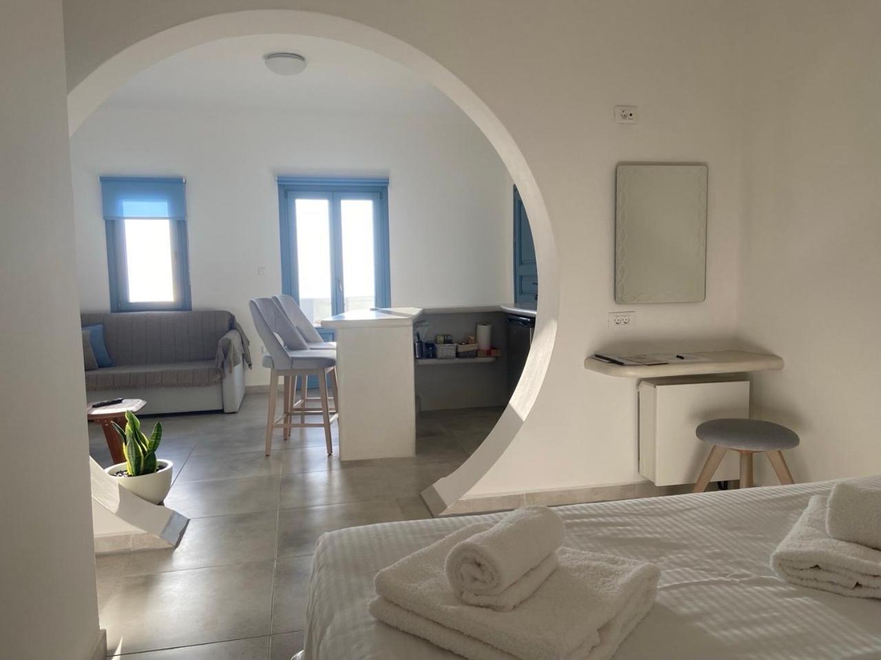Ena Suites Santorini Pýrgos 外观 照片